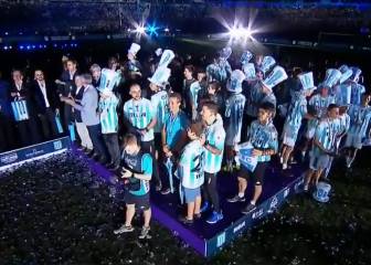 La sonora pitada del Cilindro a Centurión en mitad de la fiesta