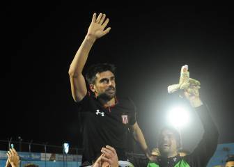 Estudiantes goleó a Sarmiento (R), en la despedida de Braña