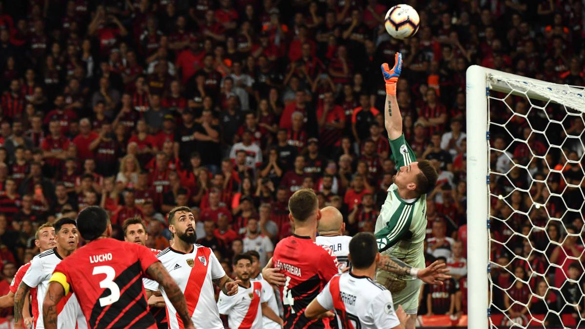 Resultado de imagen para FOTOS RIVER 0 PARANAENSE 1