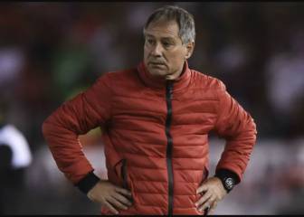 Holan, afuera del Rojo