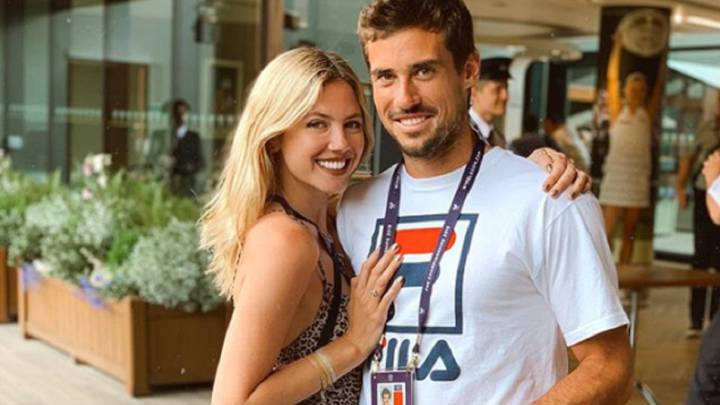 Derriten Wimbledon: Guido Pella y Stephanie Demner ...