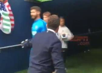 El cruce de Gallardo con los jugadores de Boca al término del encuentro