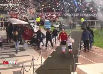 ¡El Monumental en pie! Mora a la cancha en su despedida