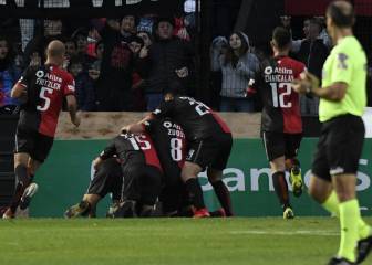 Colón vence con solvencia y estará en octavos