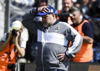 Dalma y Gianinna siguieron el debut de Diego en Gimnasia