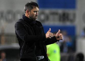 Milito calmó a la hinchada de Racing con el 'caso Coudet'