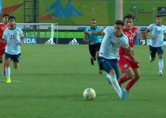 Los pibes pasan segundos tras ganar fácil a Tayikistán