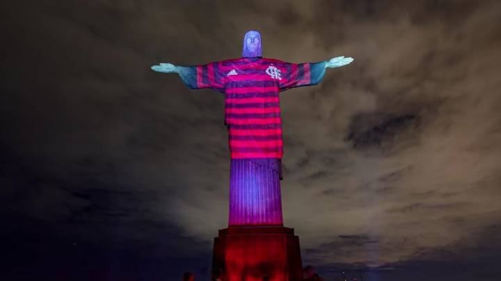 "Manto sagrado": el Cristo Redentor se vistió del Flamengo