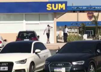 ¿Por qué renguea Riquelme al llegar al entrenamiento de Boca?