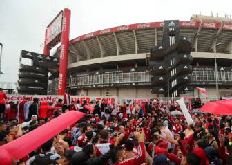 La policía cierra la confitería del Monumental