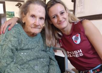 Amor por los colores: Rita padece Alzheimer, pero su fanatismo por River la unió con su bisnieta