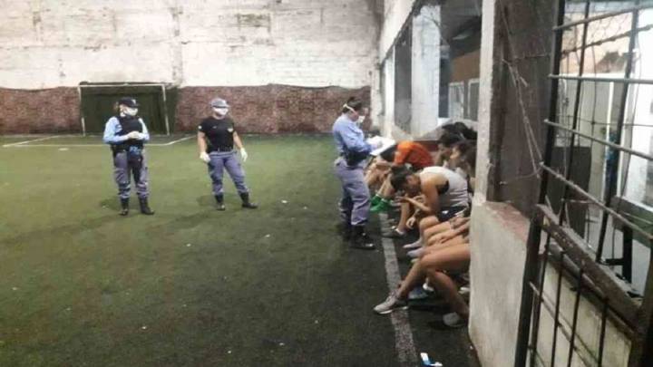 Detienen a 11 mujeres en Chaco por romper la cuarentena para jugar un partido de fútbol