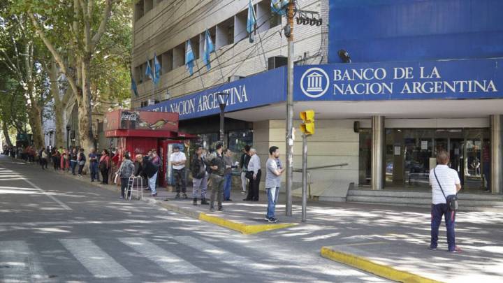 Horarios de los bancos en Argentina del 11 al 17 de mayo: BBVA, Banco  Nación, Macro... - AS Argentina