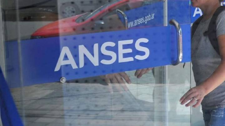 IFE ANSES 3: quiénes cobran el bono hoy, lunes 31 de agosto, según terminación de DNI