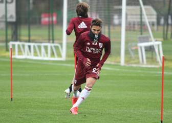 Con el plantel libre de COVID-19, River retomó las prácticas