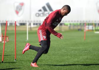 Gallardo espera los resultados de los PCR con el equipo listo