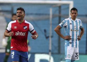 Racing cayó en el reinicio de la Copa con el error de Arias