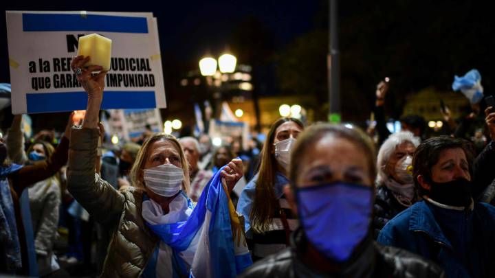 Marcha de las antorchas: ¿qué agrupaciones promueven las manifestaciones en Argentina?
