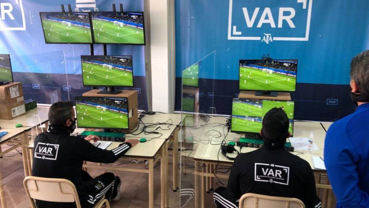 VAR en Argentina: pruebas y cuándo llegará - AS Argentina