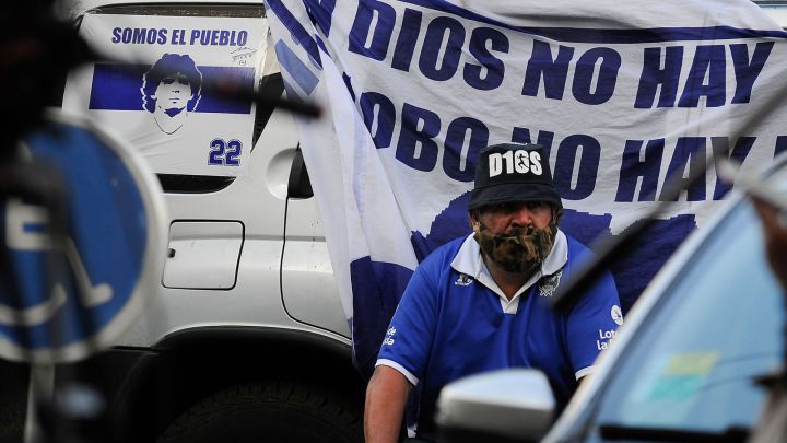 Sigue en vivo las últimas noticias sobre el estado de salud de Diego Armando Maradona, que tendrá que ser operado de urgencia hoy en Buenos Aires por un hematoma subdural