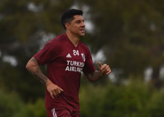 Gallardo probó con Enzo Pérez como marcador central