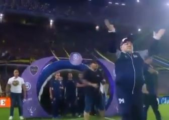 Una imagen para el recuerdo: así fue la última vez de Maradona en La Bombonera
