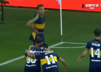 Gol clave de Tevez y homenaje inolvidable a Maradona
