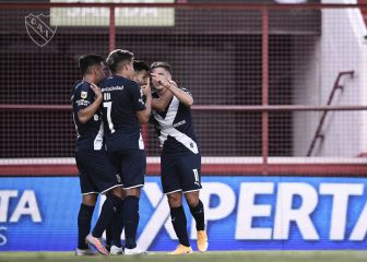 El Rojo gana con autoridad