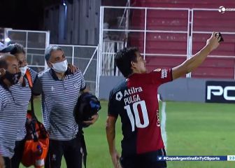 Le pasó a Maradona y ahora a la Pulga Rodríguez: miembros del equipo contrario le piden un selfie