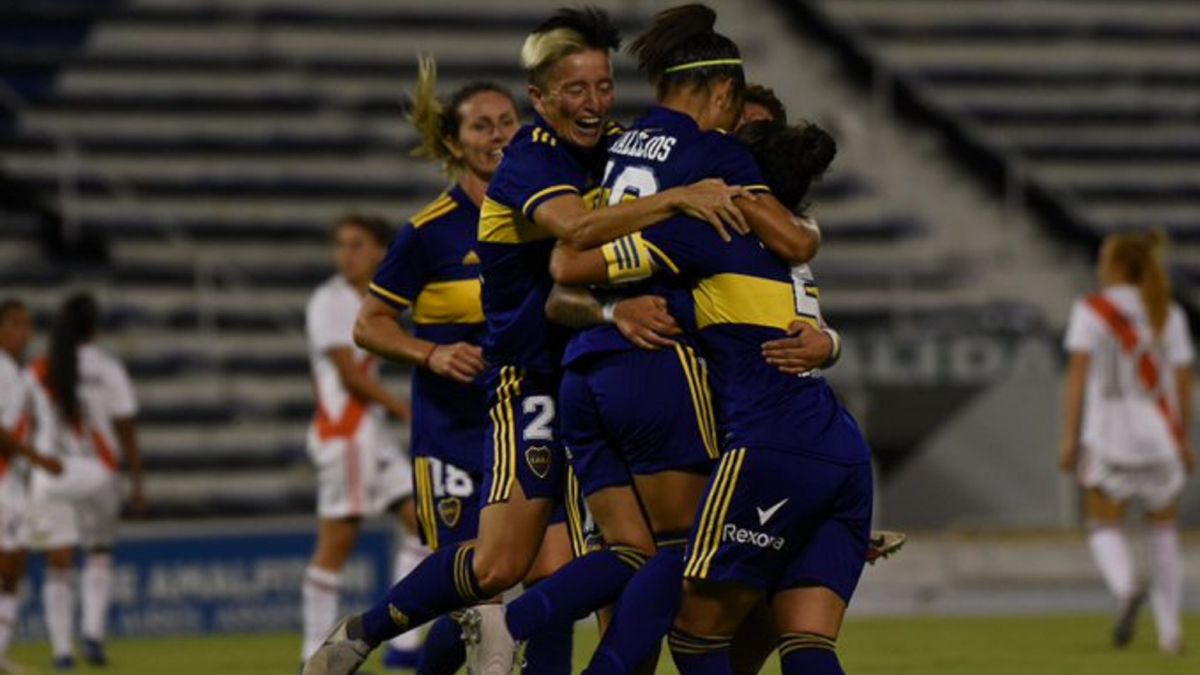 Superclassic beating: Boca beat River and is the first champion in professional history