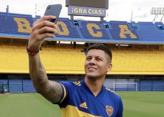 De Marcos Rojo, para Paredes: 