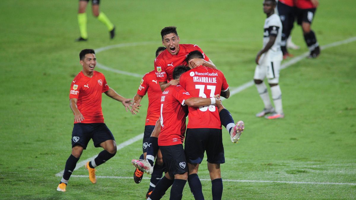 Newell's - Independiente en vivo: Copa de la Liga ...