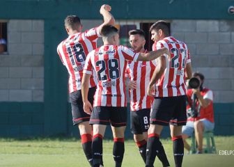 Estudiantes muestra eficacia y golea a Arsenal