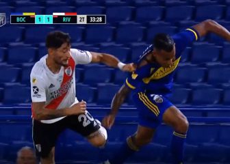 ¡La expulsión de Casco! Agarrón que supuso la segunda amarilla