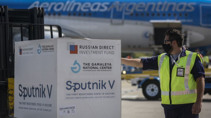 Vacuna Sputnik V: cuándo hace efecto, inmunidad y opciones de contagio tras la segunda dosis - AS Argentina