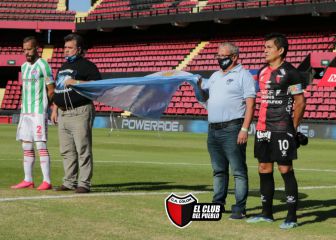 Colón sigue en la punta