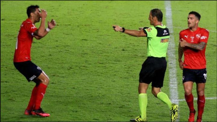 Vigliano será sancionado por el penal a favor de Racing - AS Argentina