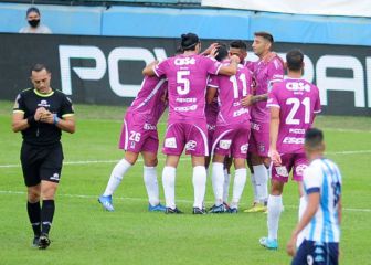 Arsenal se aprovecha de los errores y vence a un Racing irregular