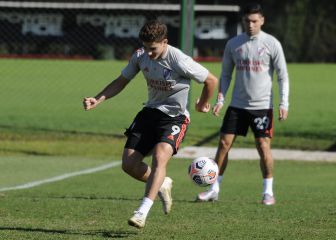 Gallardo definió la lista de viajeros para el debut en Brasil