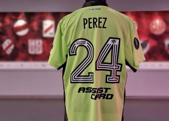 La camiseta de arquero de Enzo Pérez ya está en el Museo
