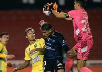 Escobar adelanta a IDV