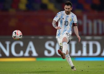 Frenazo de Bravo a Messi