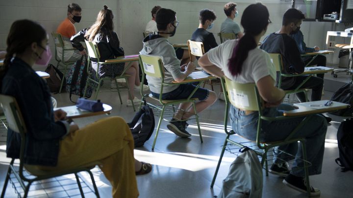 Clases presenciales: fecha, medidas y restricciones para el regreso a las aulas - AS Argentina