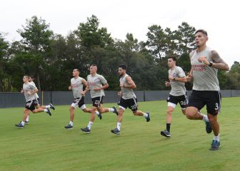 Entrenamiento y bautismo para los juveniles en Orlando