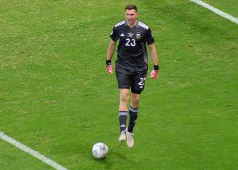 'Dibu' Martínez a los lanzadores de Colombia: 