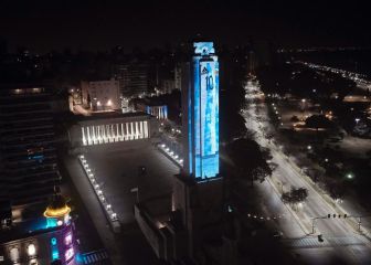 El monumento a la Bandera de Rosario se viste con la camiseta de Leo Messi