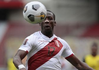 Advíncula se acerca a Boca