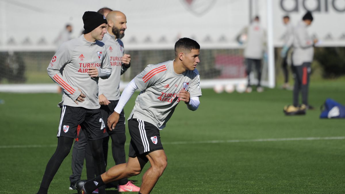 Gallardo pone lo mejor para enfrentar a Colón - Vimarsana News