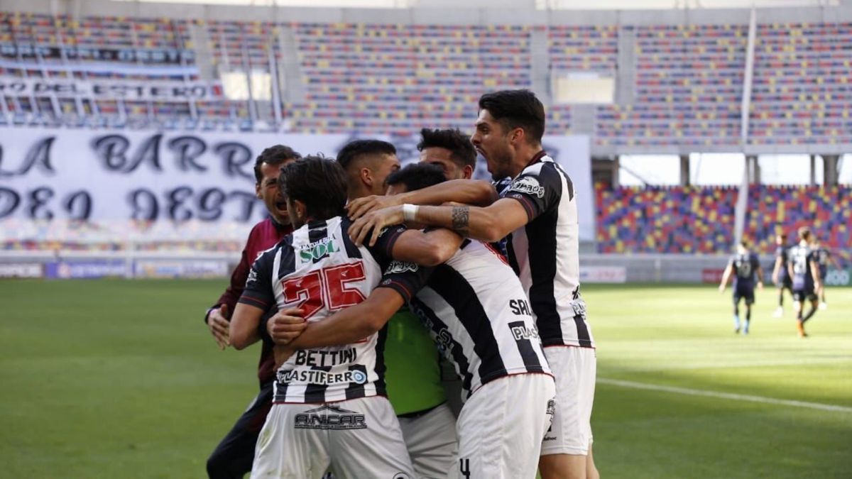 Agónica victoria de Central Córdoba ante Talleres - AS ...