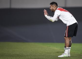 Paulo Díaz sufrió un golpe y salió por precaución